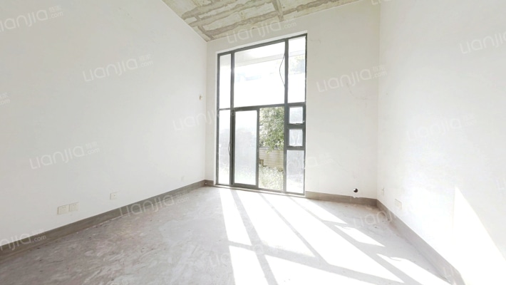 依云水岸二手房实景图