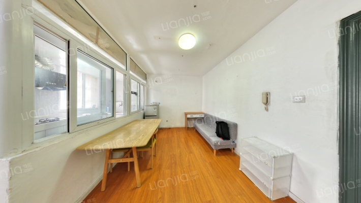 春江新城新河苑一期二手房实景图