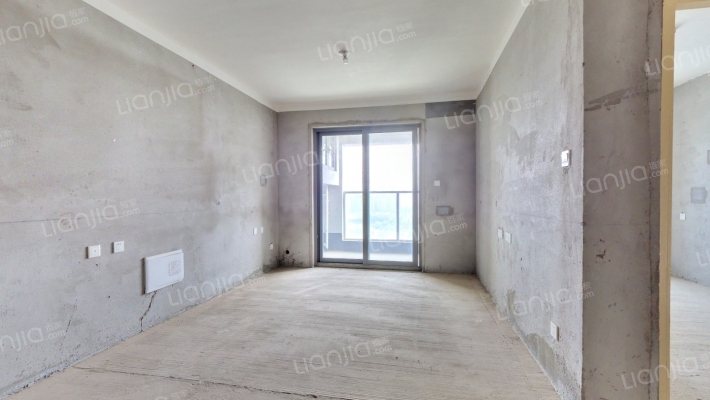 兴港云著鸿运湾二手房实景图