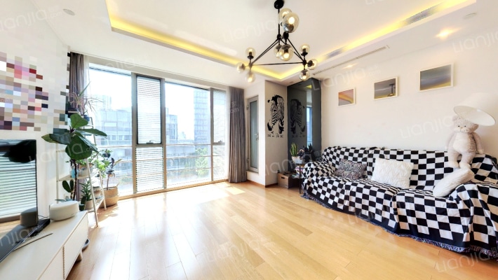 中新星湖公馆二手房实景图