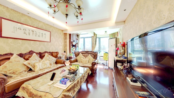 合生高尔夫公寓二手房实景图