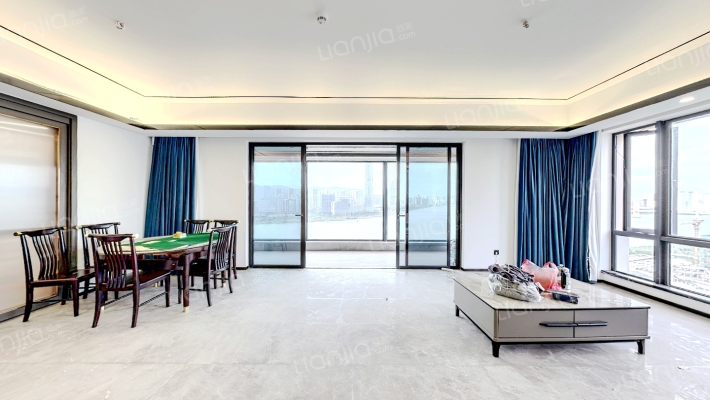 珠江国际金融中心二手房实景图