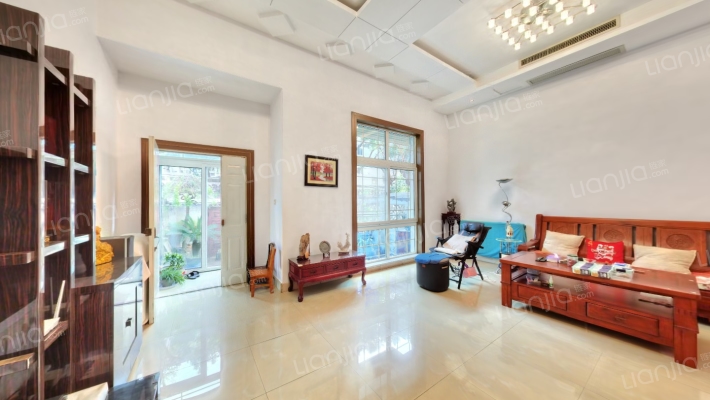 原墅名君别院二手房实景图