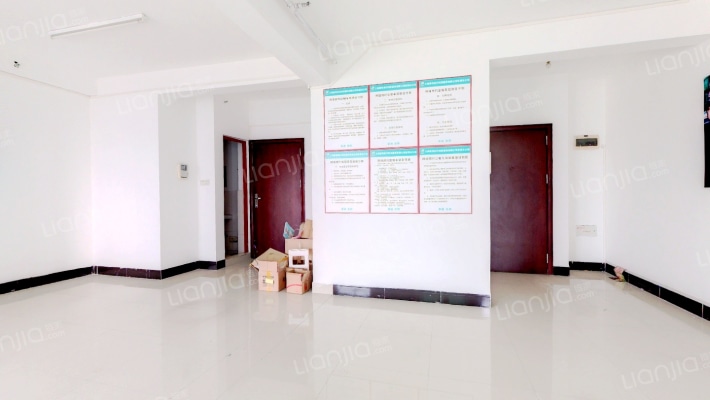 鼎峰卡布斯二手房实景图