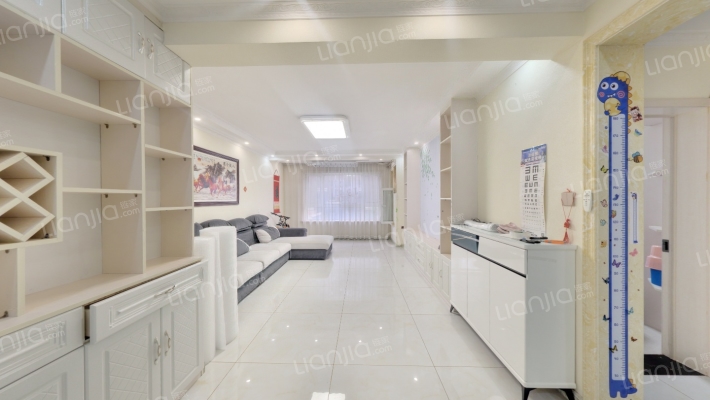 英伦小镇A区二手房实景图