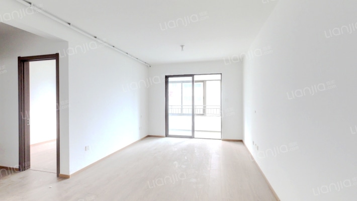 世茂美的云筑二手房实景图