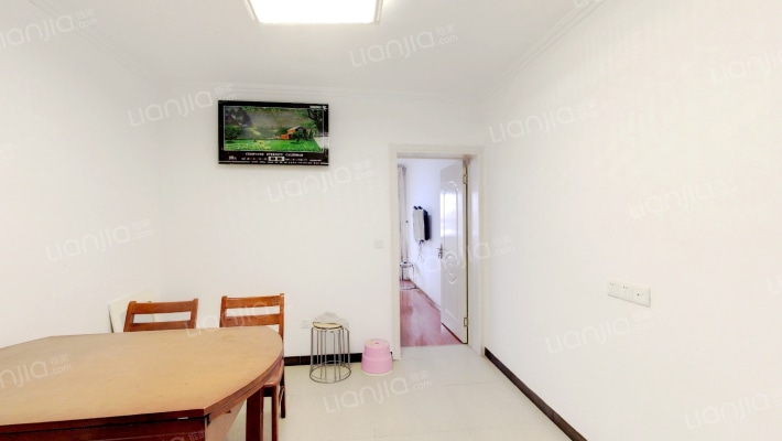 棋盘山农贸市场二手房实景图