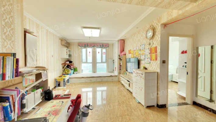 天海誉天下C区二手房实景图