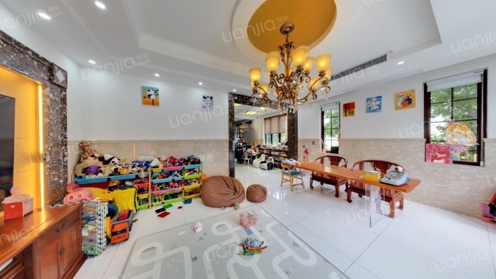 旭辉芭堤兰湾二手房实景图