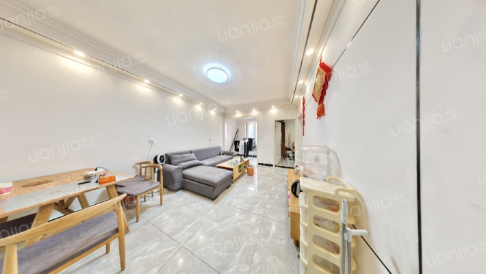 香槟城二手房实景图