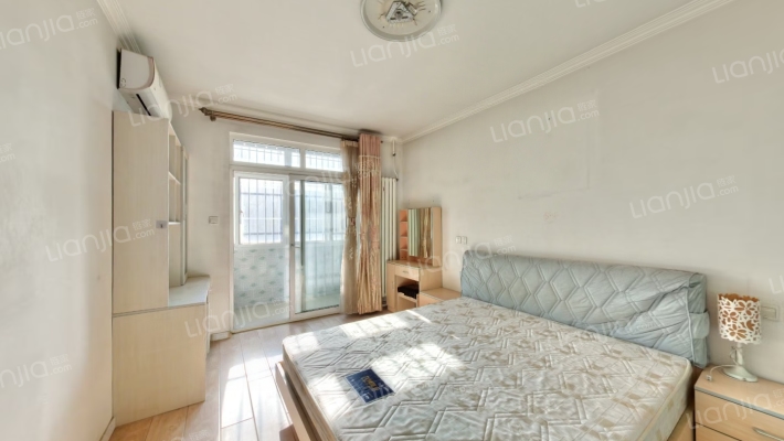 三间房南里4号院二手房实景图