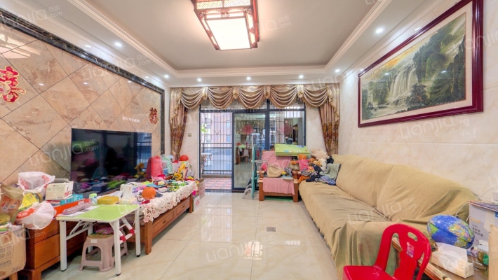 金泰华府二手房实景图