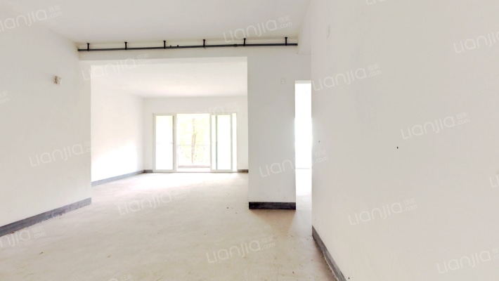 龙湖江与城二期纯小镇二手房实景图