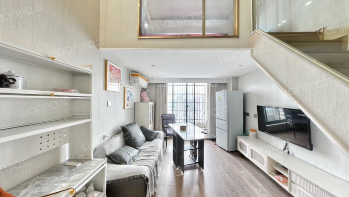 华远海蓝郡二手房实景图