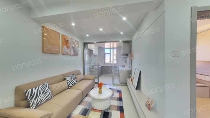 万龙第八城B区二手房实景图