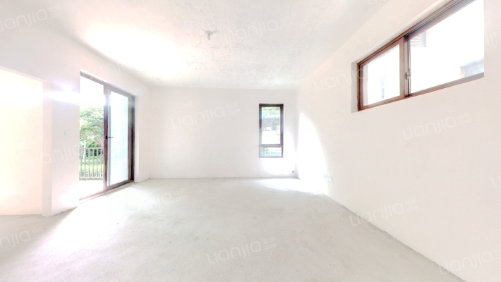 郡源山外山二手房实景图