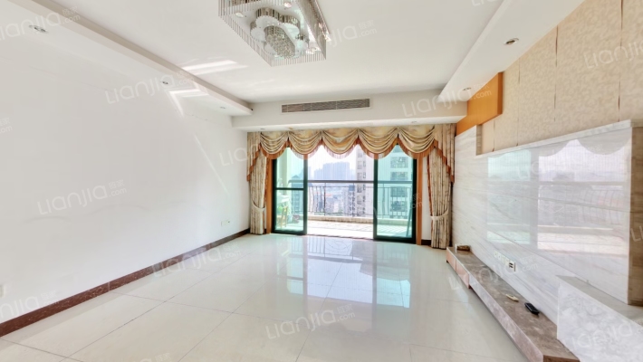 雅宝新城英伦世家(三区)二手房实景图