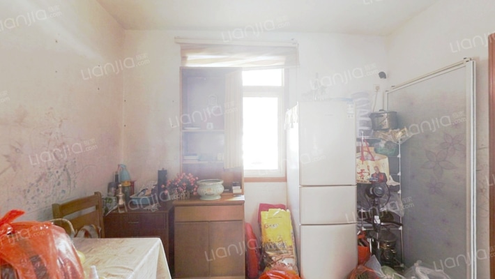 毛巾厂宿舍二手房实景图