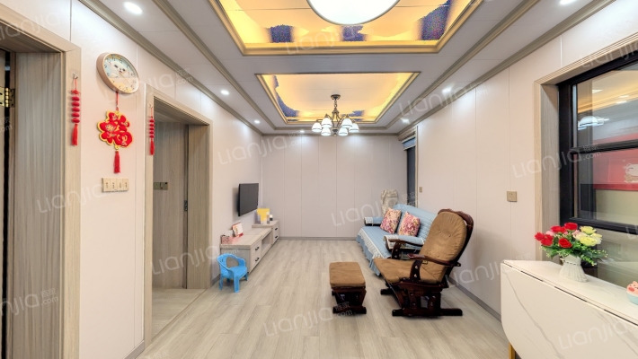 春南社区康月路二手房实景图