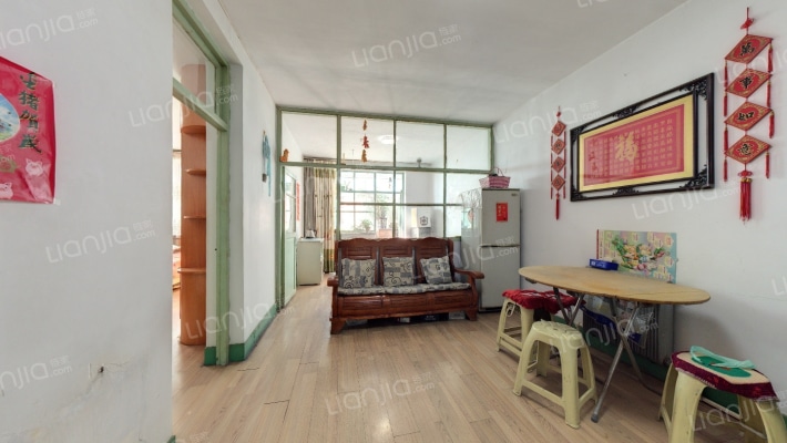 八三石油家属楼二区二手房实景图