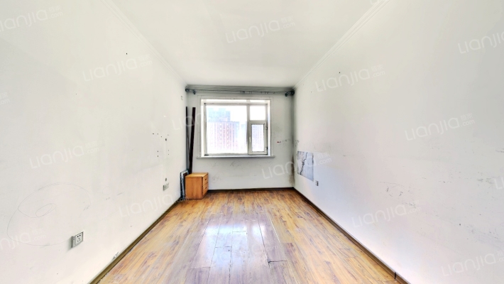 万盛理想国高迪花园二手房实景图