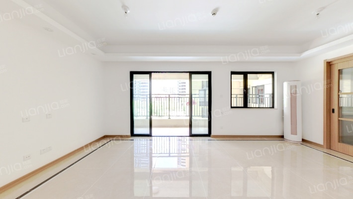 银河龙湖·江与城二手房实景图