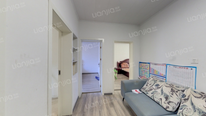 汽运东村二手房实景图