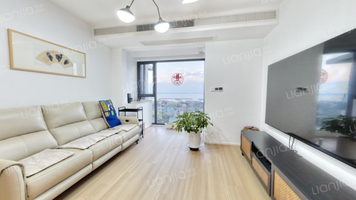 华丽家族太湖汇景三期二手房实景图