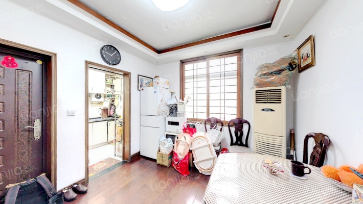 栅栏门铁路埂二手房实景图