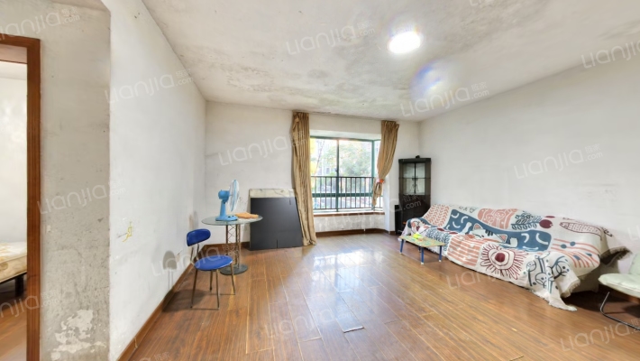 温馨人家二手房实景图