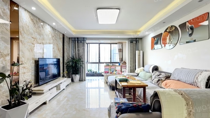 九龍山莊二手房实景图