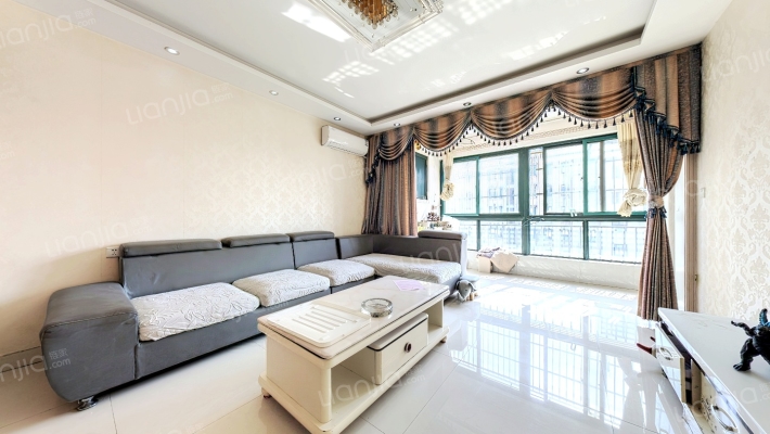 鑫江花苑二手房实景图