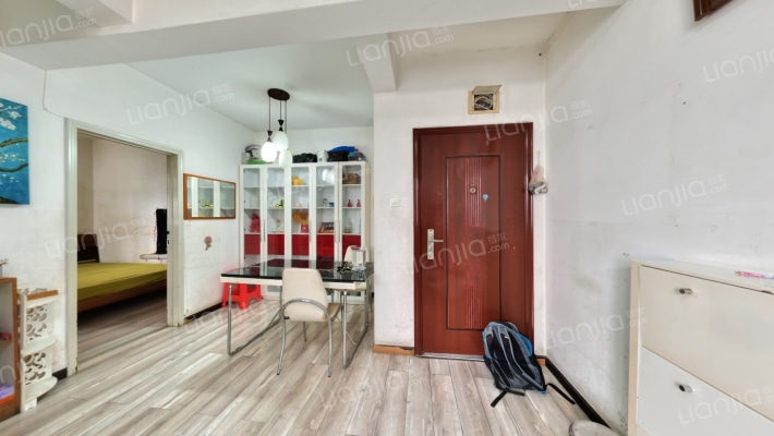 临江港湾二手房实景图