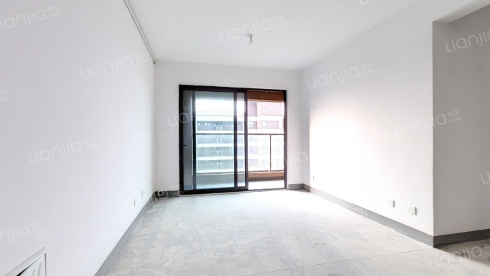 奥山题红樾里二手房实景图