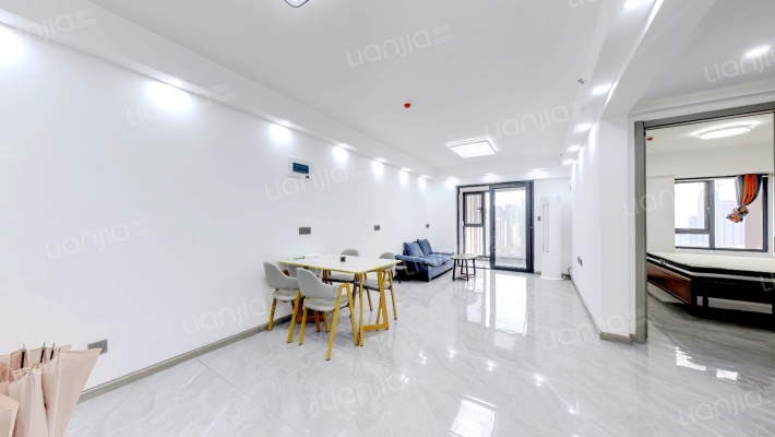 南山纵横滨江时代二手房实景图