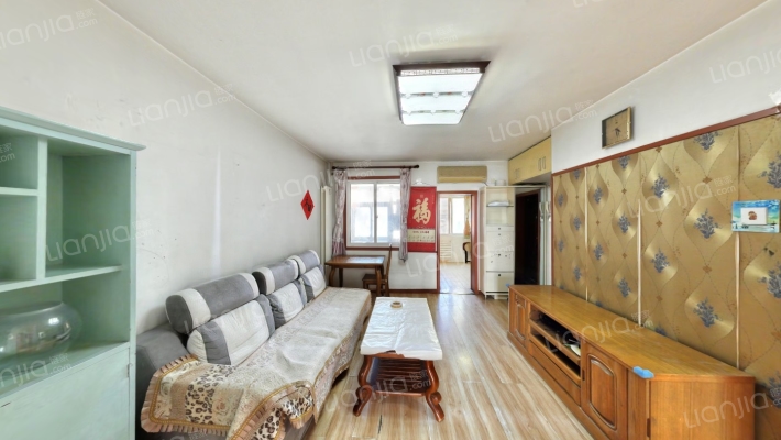 体育场路26号院二手房实景图
