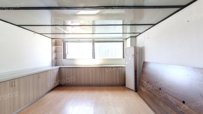 星河国际二手房实景图