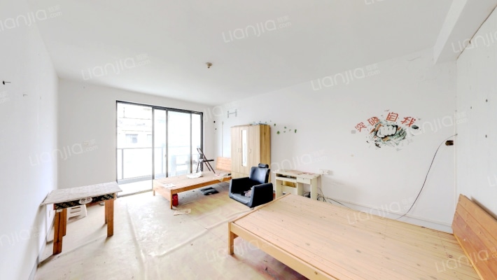 美龙家园二手房实景图