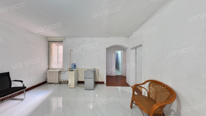 东三街北段4号院二手房实景图