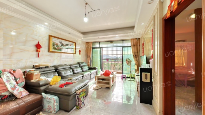 嘉碧路二手房实景图