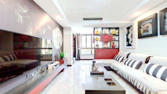 融创爱丽舍庄园二手房实景图