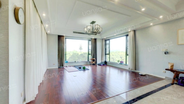 朗郡庭园二手房实景图