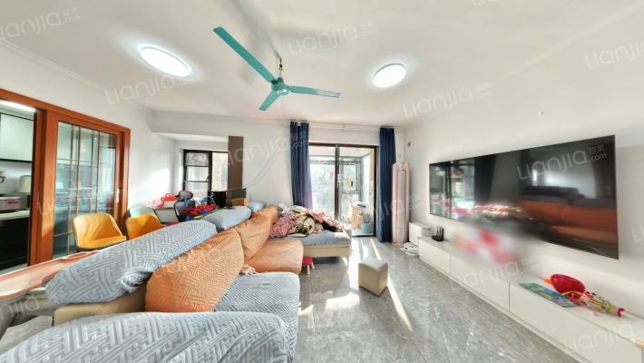 睿品华庭二手房实景图