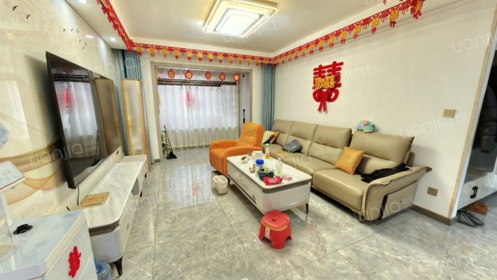 国泰龙城湾B区二手房实景图