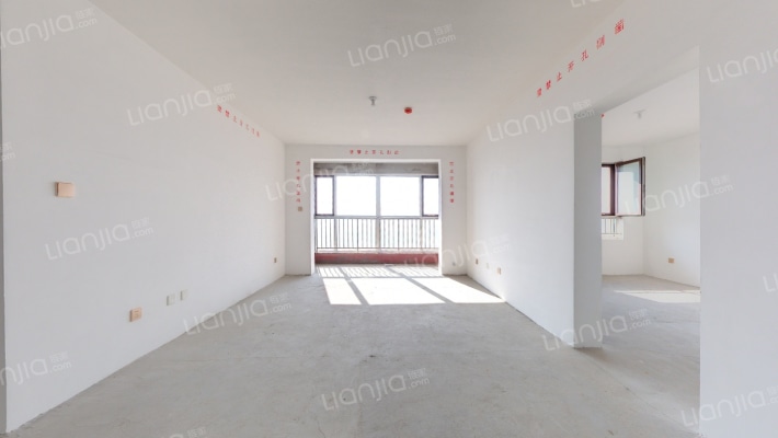 理想城云墅二手房实景图