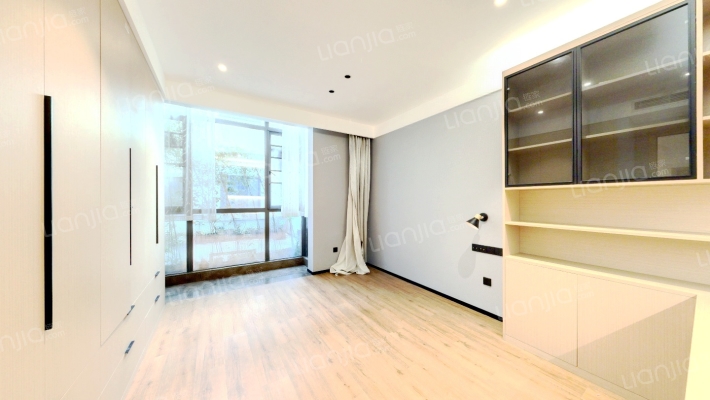 证大朱家角西镇二手房实景图