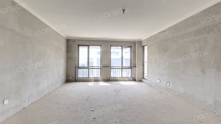 红豆国际北区二手房实景图