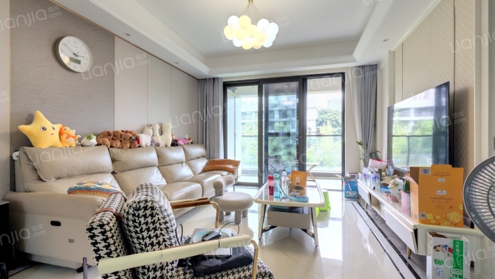 德商学府天骄城二手房实景图