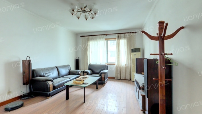 嘉美花苑二手房实景图