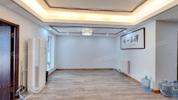 五征财富中心二手房实景图